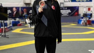 Bilecikli taekwondocu Ebrar Çakır Türkiye Finalleri’ne yükseldi. Antalya’da gerçekleştirilen Türkiye