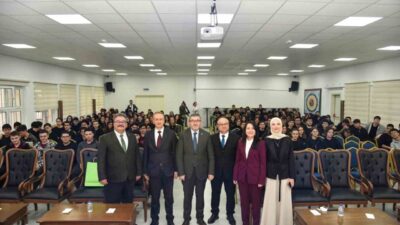 Bilecik’te ’Akademi-Lise Buluşmaları’ programı kapsamında Refik Arslan Öztürk Fen Lisesi