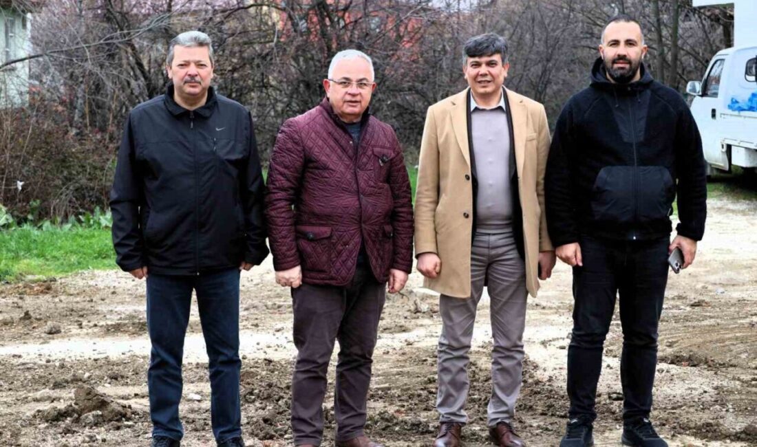 Bilecik’in Söğüt ilçesi Cumhuriyet Mahallesi’nde alt yapı yenileme çalışmaları devam