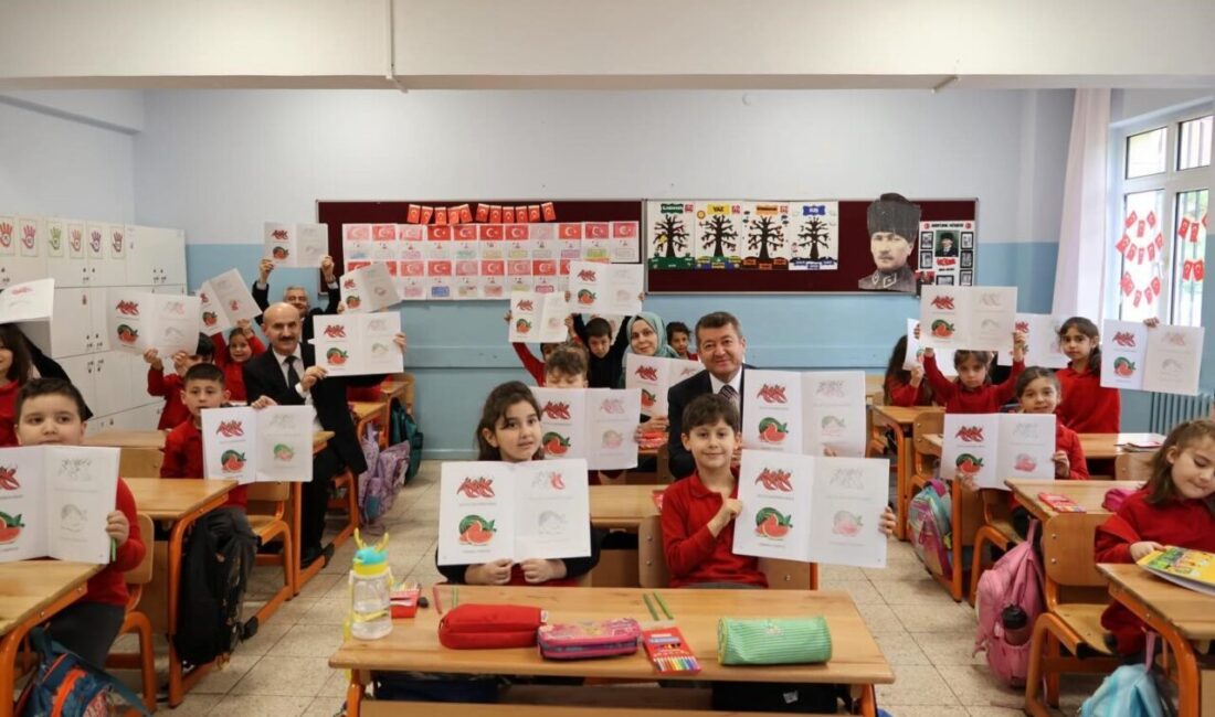 Bilecik Şehit Abdülhamit Bilgen İlkokulunda, ‘Bilecik’i Herkes Bilecek’ boyama kitabı