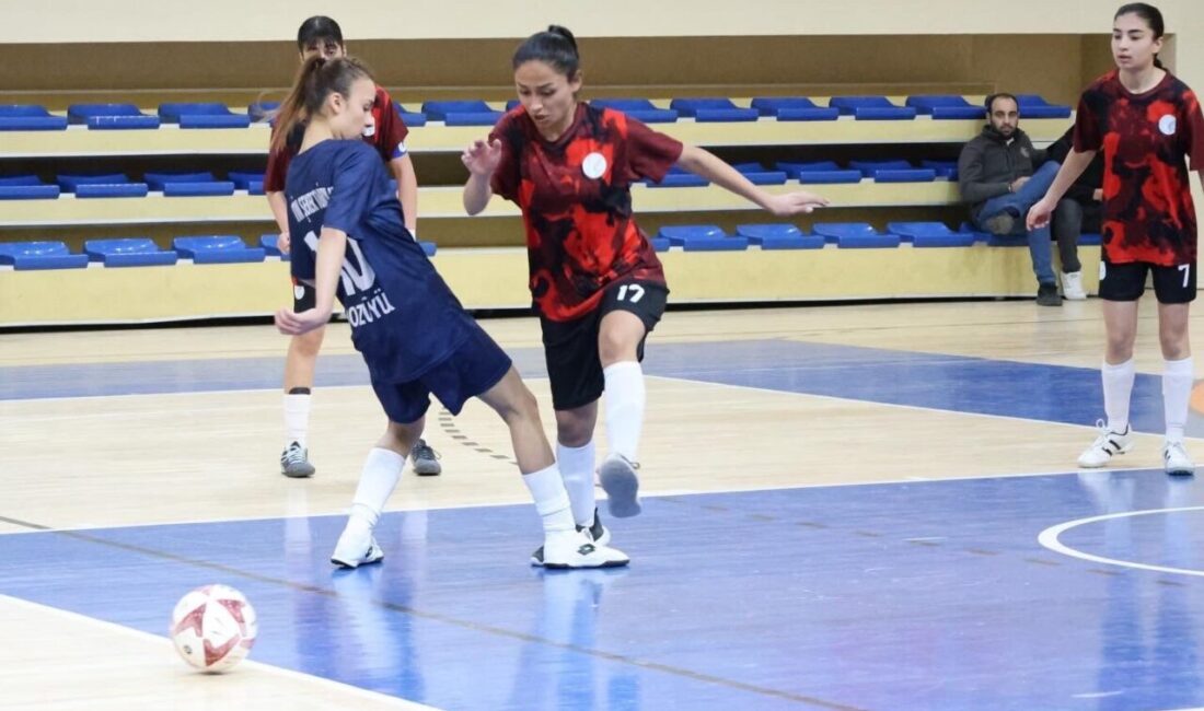 Bilecik’te Okul Spor Faaliyetleri kapsamında düzenlenen Genç Kız Futsal Müsabakaları