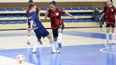 Bilecik’te Okul Spor Faaliyetleri kapsamında düzenlenen Genç Kız Futsal Müsabakaları