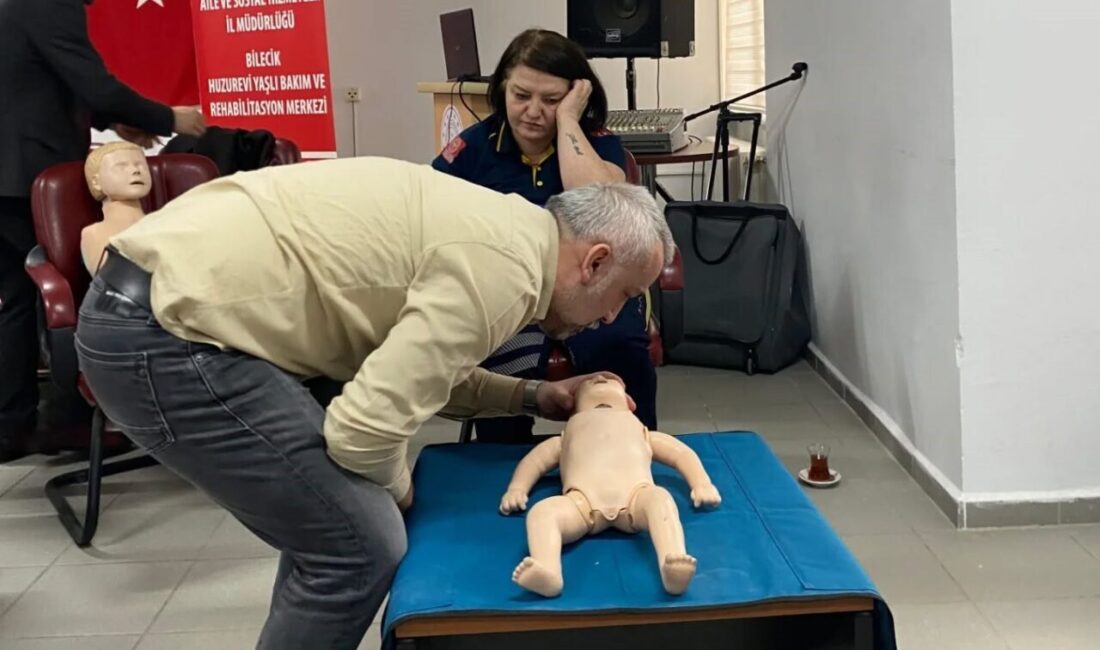 Bilecik’te huzurevinde görev yapan personel, ‘Temel İlkyardım’ eğitimini başarıyla tamamladı.