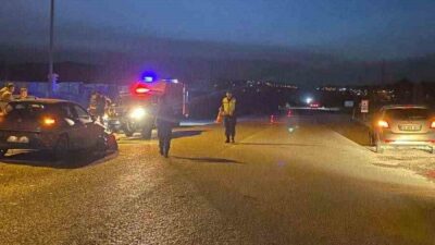 Bilecik’in Pazaryeri ilçesinde iki aracın çarpıştığı kazada 3 kişi yaralandı.