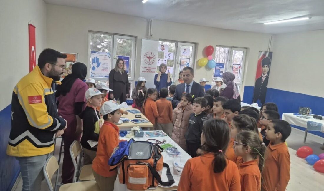 Bilecik’in Yenipazar ilçesinde miniklere sağlık bilinci aşılandı. Yenipazar Kaymakamı Mehmet