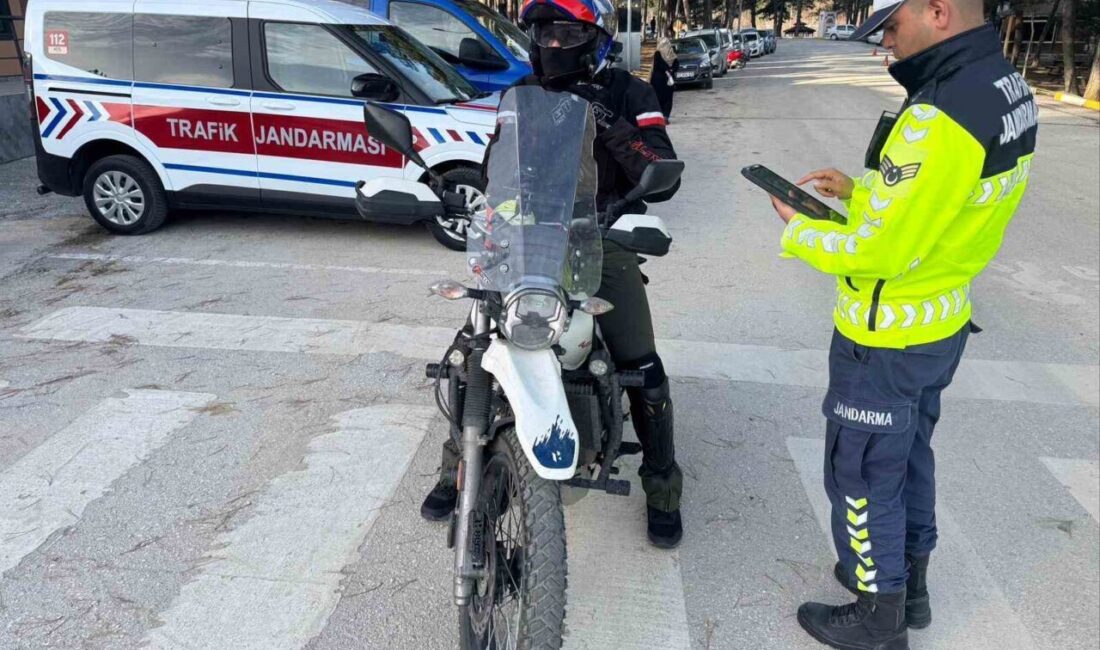 Bilecik’in Bozüyük ilçesi ile merkez Pelitözü Göleti’nde motosiklet ve motorlu