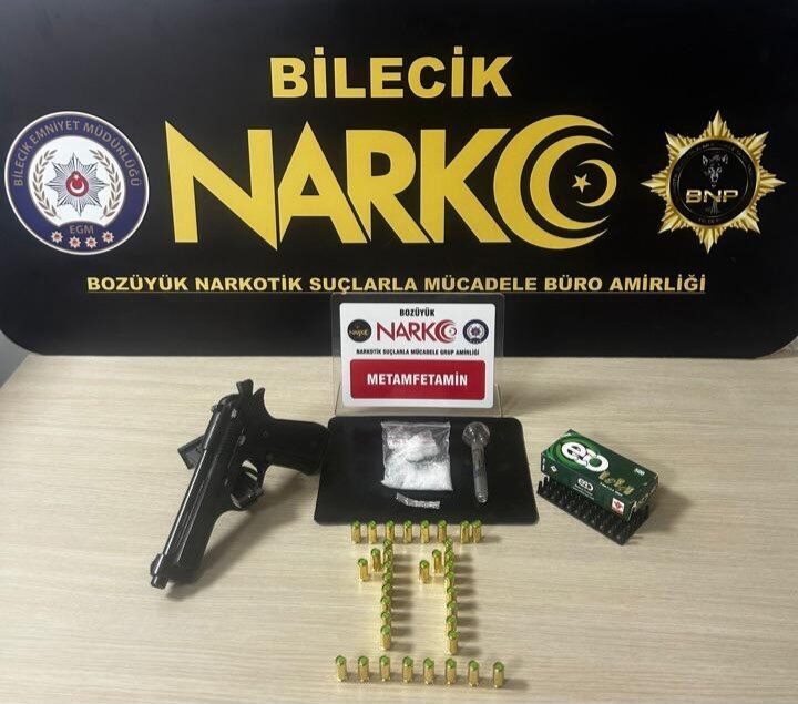 Bilecik’te Narkotik Suçlarla Mücadele ekiplerince gerçekleştirilen narkotik operasyonunda 1 şahıs