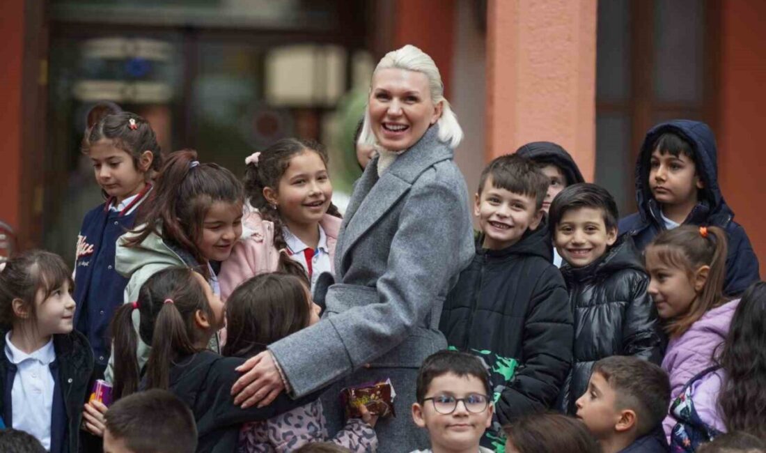 Bilecik’te Atatürk İlkokulu 2’nci sınıf öğrencileri, yerel yönetimlerin işleyişini yerinde