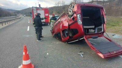 Bilecik’te kontrolden çıkan otomobilin takla atması sonucu meydana gelen trafik