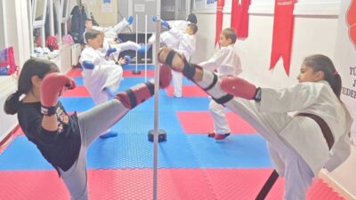 Bilecik’te Gençlik ve Spor Bakanlığı Spor Okulları çatısı altında karate