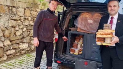 Bilecik’in Bayırköy beldesinde vatandaşların kapısına kadar sıcak yemek ulaştırıldı. Bayırköy