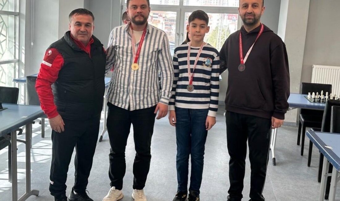 Bilecik Gençlik Merkezi’nde düzenlenen Yıldırım Satranç İl Birinciliği Turnuvası başarıyla