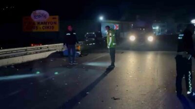 Bolu’da fabrikada çalışan oğlunu almak için scooterla gelen kadın, otomobilin