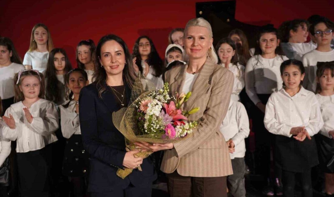 Bilecik Sanat Akademisi öğrencileri, orman yangınlarına dikkat çekmek amacıyla Bursa’da