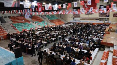Çorum Belediyesi tarafından her yıl gerçekleştirilen iftar sofrasında birlik ve