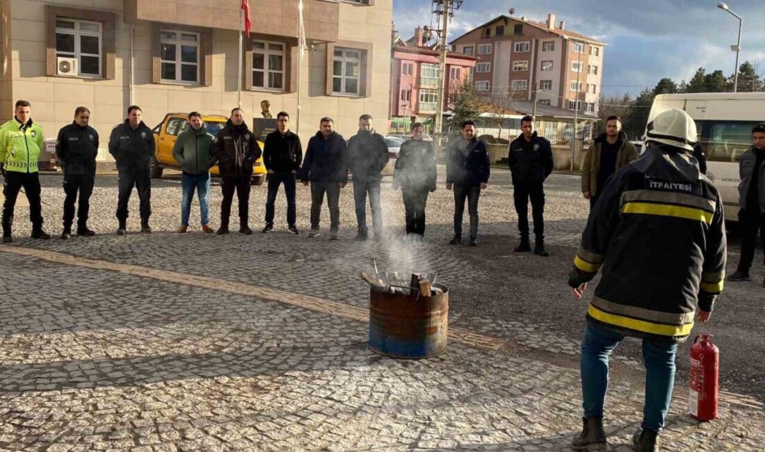 Bolu’nun Dörtdivan ilçesinde itfaiye ekipleri tarafından ilçede görev yapan polis