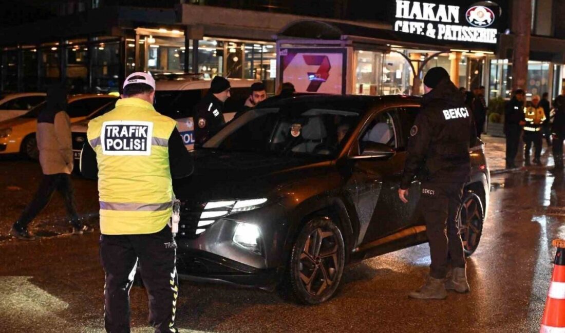 DÜZCE (İHA) – Düzce’nin Konuralp bölgesinde polis ekiplerince yapılan huzur