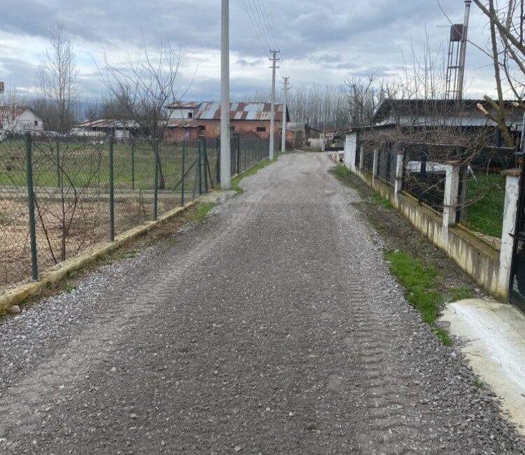 DÜZCE (İHA) – Düzce’de köy yollarının iyileştirilmesi ve ulaşım kalitesinin