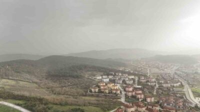 DÜZCE (İHA) – Meteoroloji Genel Müdürlüğünün uyarısının ardından Düzce’de toz