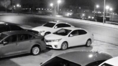 Düzce’de lüks otomobilin halk otobüsüne çarptığı kaza güvenlik kamerasına yansırken,