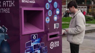 Düzce Belediyesi şehir merkezindeki 9 farklı noktaya yerleştirdiği elektronik atık
