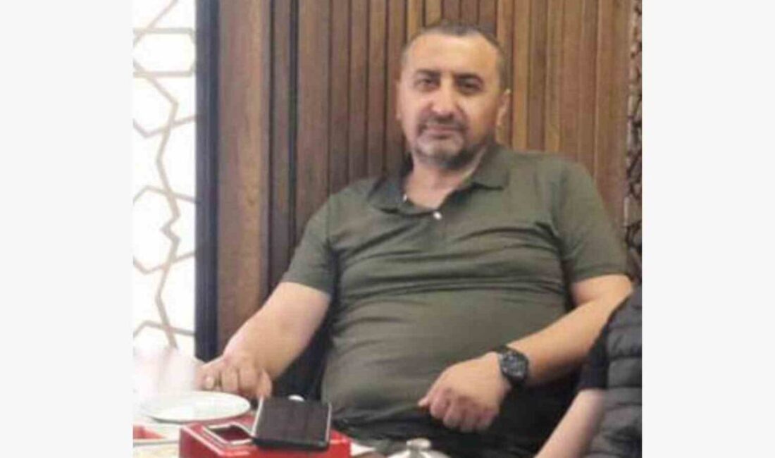 Kocaeli’nin Çayırova ilçesinde emekli polis memuru Salim Doğan, evinin önünde