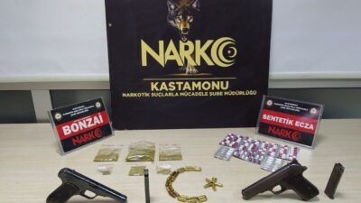 Kastamonu’da polis ekiplerince düzenlenen operasyonunda gözaltına alınan 3 sanık 22