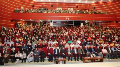 “Gebze Okur” projesi kapsamında yazar ve şair Nurullah Genç, okurlarıyla