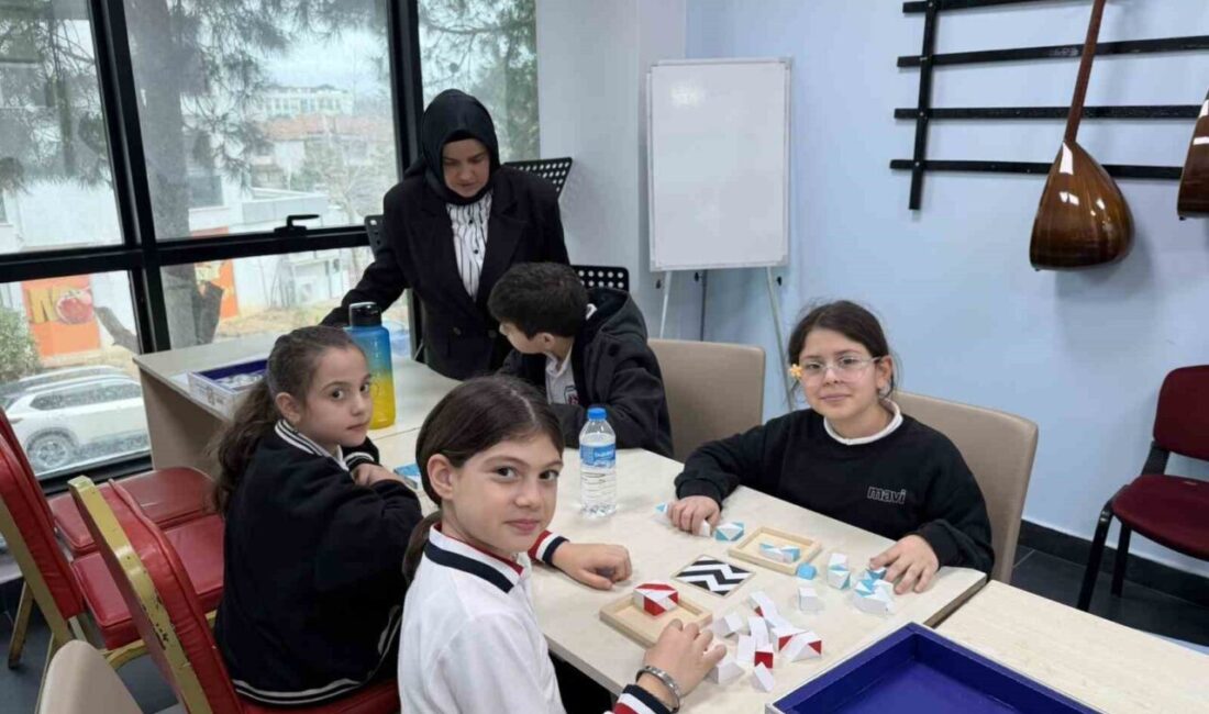 DÜZCE (İHA) – Akçakoca Gençlik Merkezi tarafından yürütülen ’Gençlerin Akıl