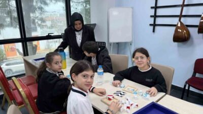 DÜZCE (İHA) – Akçakoca Gençlik Merkezi tarafından yürütülen ’Gençlerin Akıl