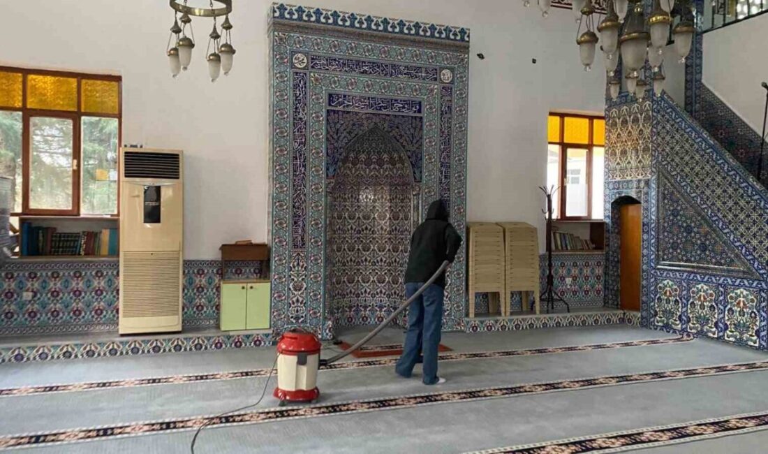 DÜZCE (İHA) – Düzce Raziye Begüm Sultan Yurdu’nda kalan gönüllü