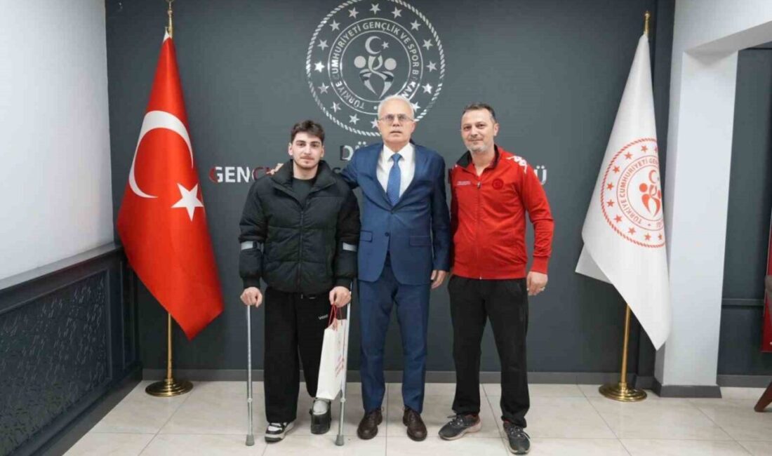 DÜZCE (İHA) – Parapowerlifting Türkiye İkincisi Muhammed Kaan Aktürk, Düzce