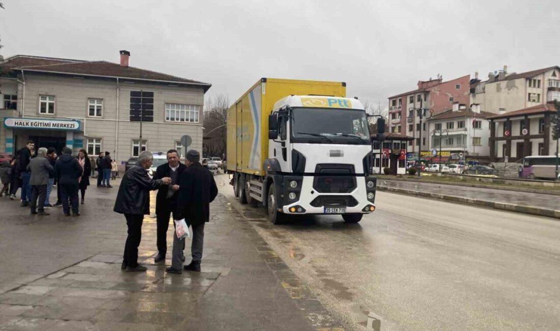 Kastamonu’da yolun karşısına geçmek isterken kamyonun çarptığı vatandaş hayatını kaybetti.