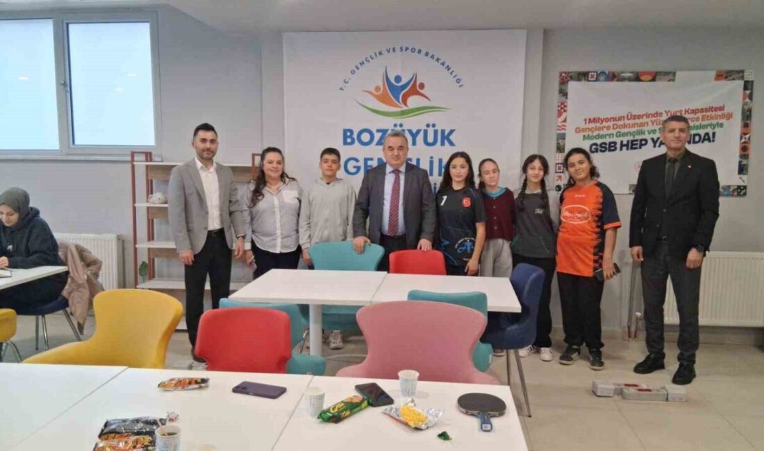 Bilecik’in Bozüyük ilçesinde Kaymakam Adem Öztürk Bozüyük İlçe Gençlik ve