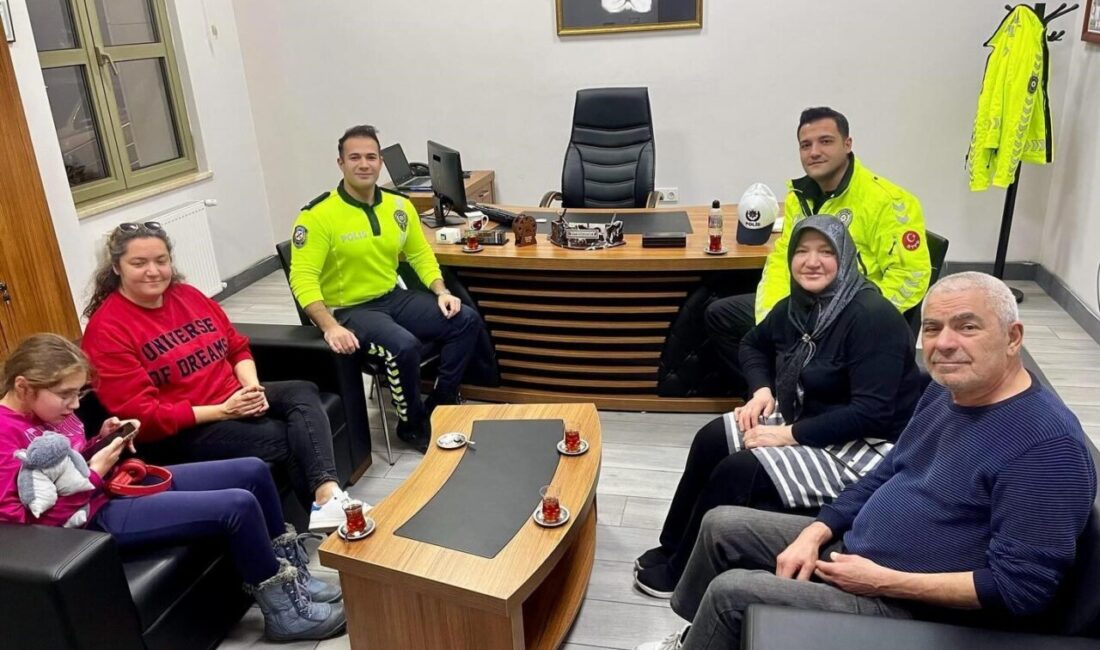 Bilecik’in Bozüyük ilçesinde meydana trafik kazasının ardından mağdur olan aileye