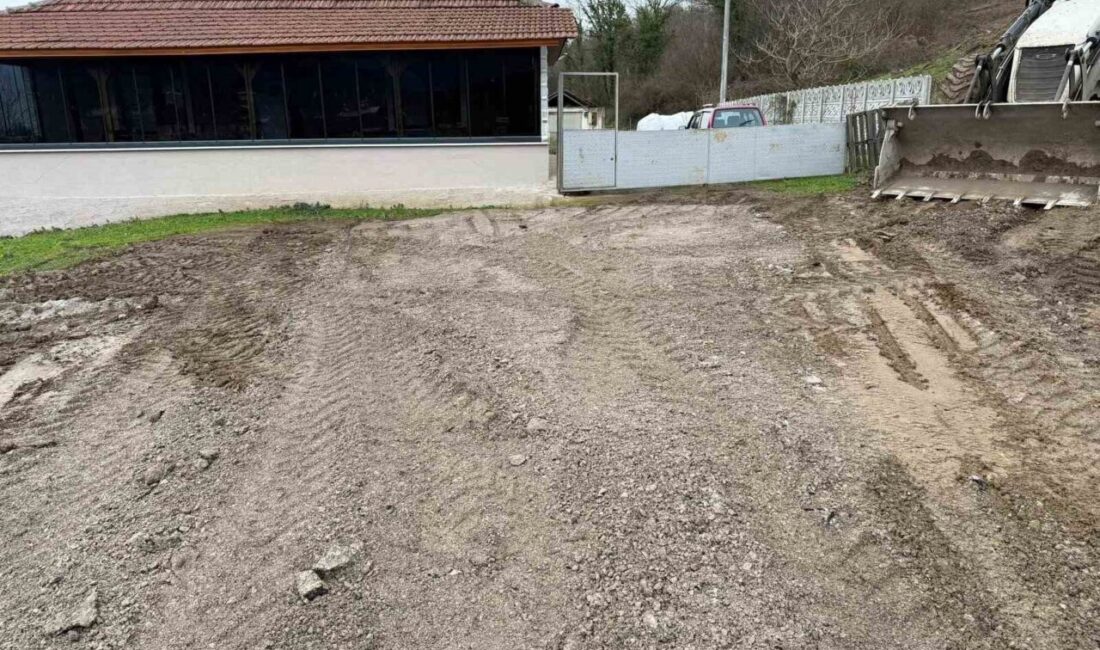 DÜZCE (İHA) – Düzce Yol ve Ulaşım Hizmetleri Müdürlüğü ekipleri