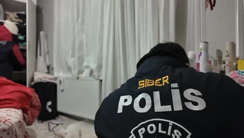 Kocaeli’de çocukların kullanıldığı müstehcen görüntüleri depoladıkları ve paylaştıkları iddiasıyla gözaltına