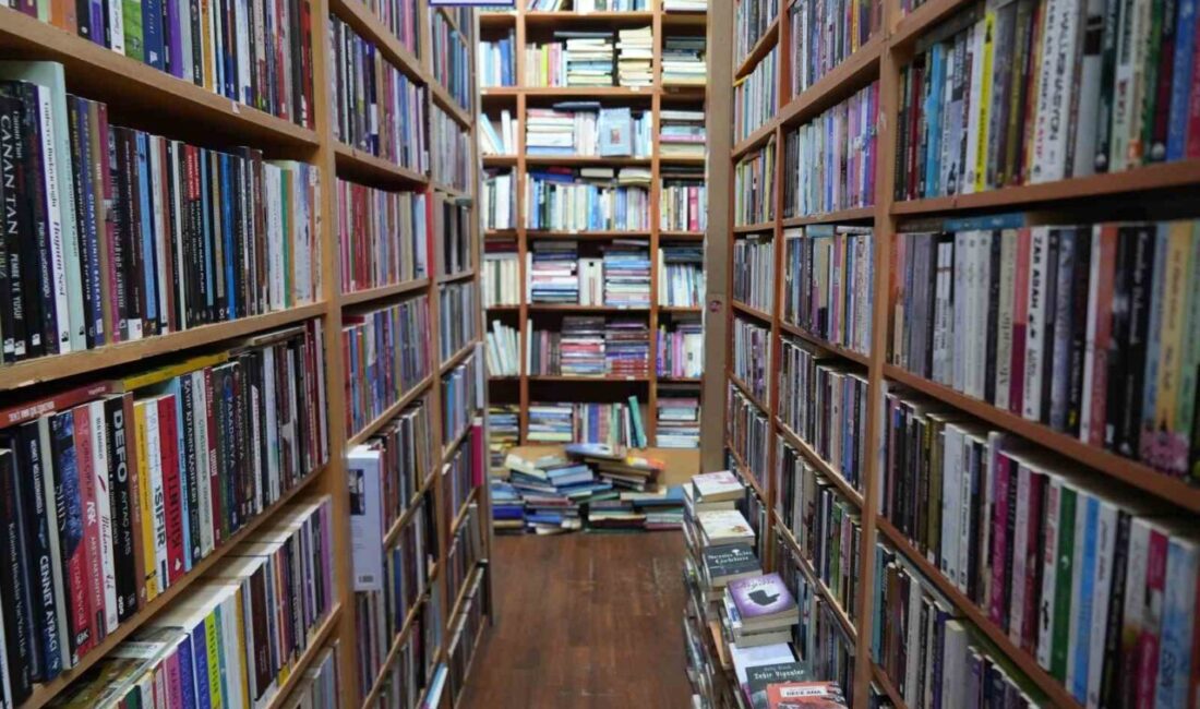 İstanbul’dan Kocaeli’ye uzanan 25 yıllık sahaf serüveninde on binlerce kitabı