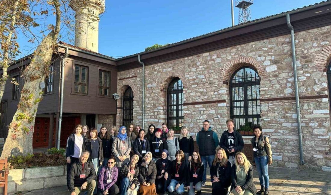 “Gez-Gör Kocaeli Projesi”, vatandaşlara kentin tarihi yapılarını ve doğal güzelliklerini