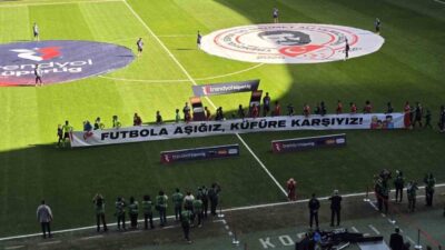 Kocaelispor ile Gaziantep FK arasında oynanan karşılaşma öncesinde sahada ve