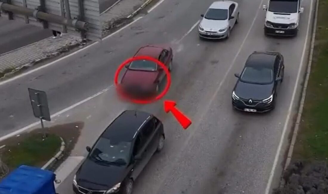 DÜZCE (İHA) – Düzce’de polis ekiplerince trafiğin yoğun olduğu saatlerde