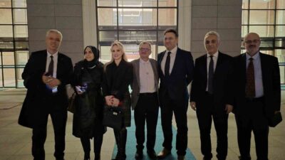 Malpraktis davalarında kamu hekimlerine yönelik rücu uygulamalarına ilişkin belirsizlik giderildi.