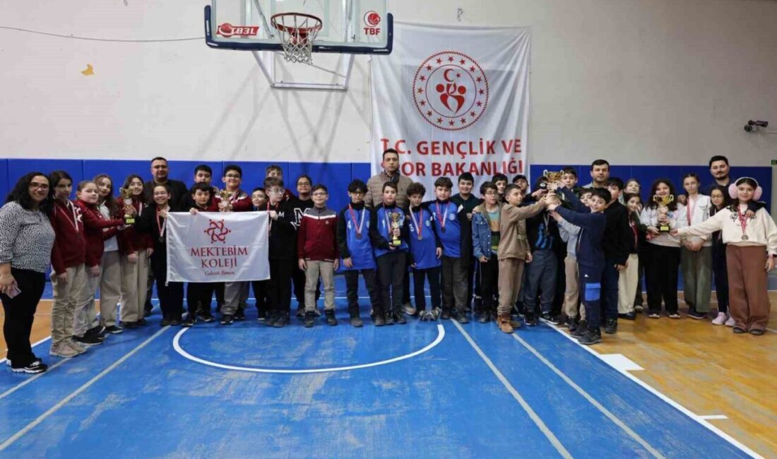 Bilecik’te Okul Spor Faaliyetleri kapsamında düzenlenen Küçükler Satranç Turnuvası tamamlandı.