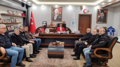 Bilecik’in Pazaryeri ilçesinde mahalle muhtarları Belediye Başkanı Zekiye Tekin’i makamında