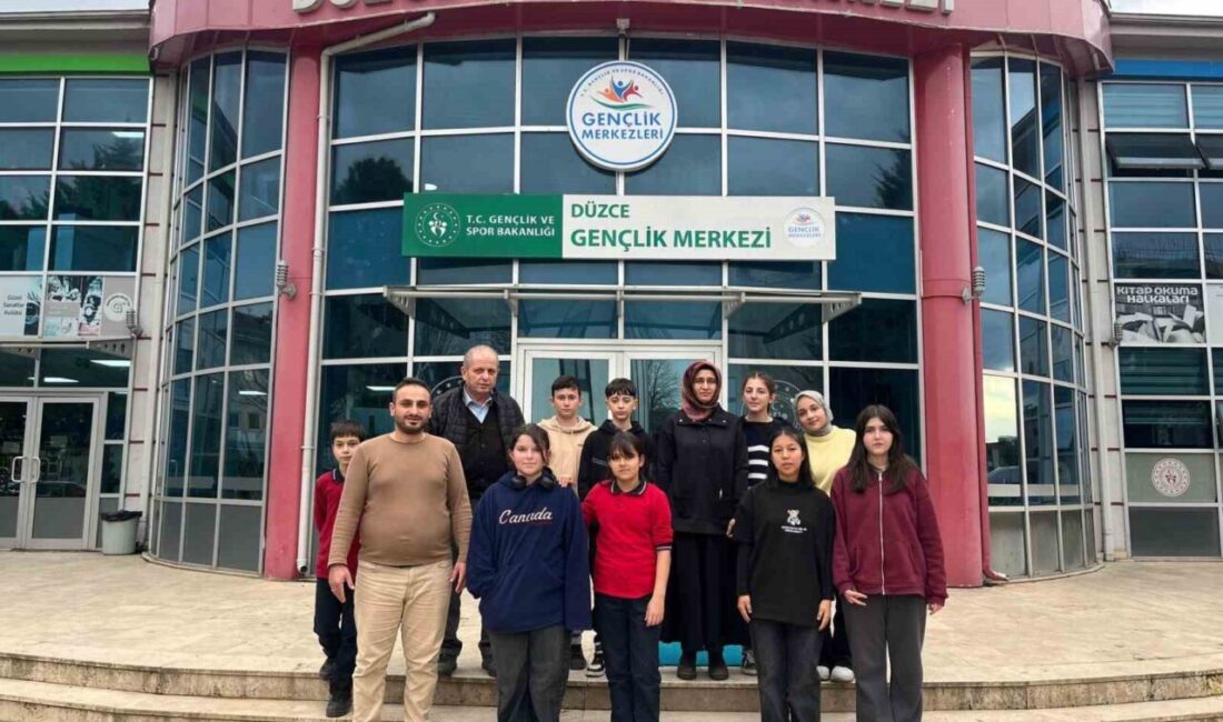 DÜZCE (İHA) – Düzce Gençlik Merkezi’nde, Boğaziçi Ortaokulu öğrencilerinin katılımıyla