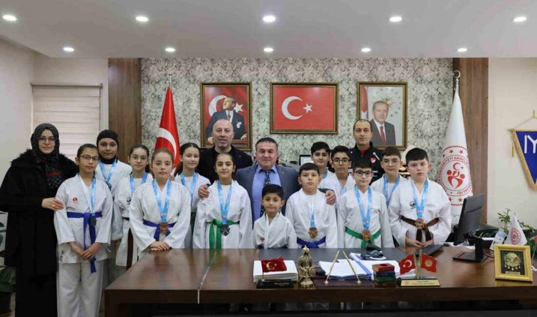 Osmanelispor Karate Takımı’ndan Türkiye Ligi Finali’nde büyük başarı elde etti.