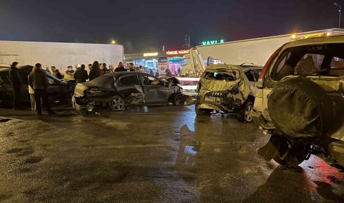 Anadolu Otoyolu’nun Sakarya geçişinde 16 aracın karıştığı, 4’ü ağır olmak