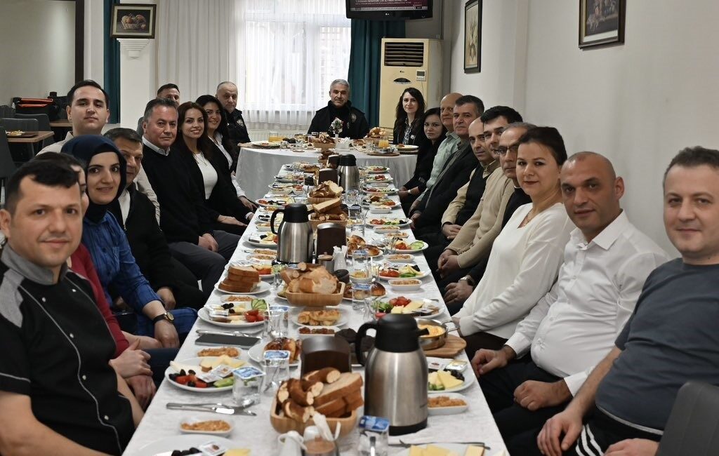 DÜZCE (İHA) – Düzce İl Emniyet Müdürü İbrahim Ergüder, Polisevi