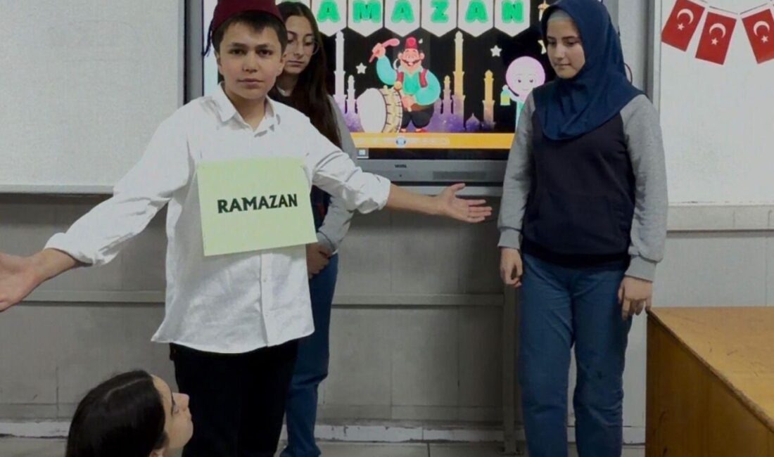 Bilecik’in Bozüyük ilçesi Necatibey Ortaokulunda Ramazan ayının başlamasıyla birlikte “Maarifin