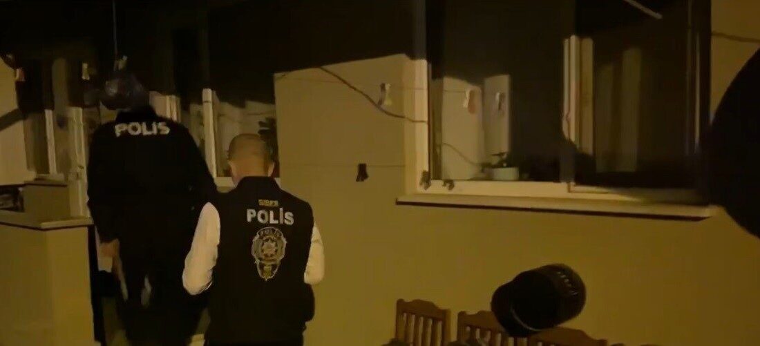 Sakarya merkezli 12 ilde düzenlenen eş zamanlı operasyonda, müstehcen görüntüleri